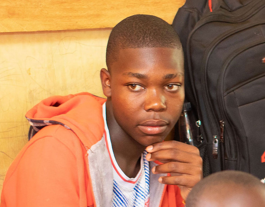 tagesschueler-2025 FUHARA e.V. sucht Paten für Kinder in Kenia